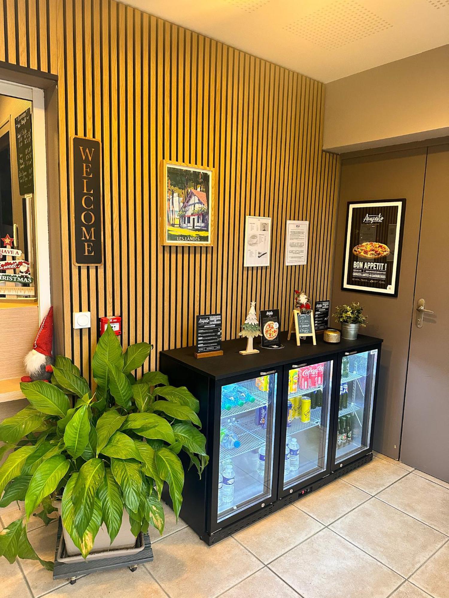 艾克西克酒店 圣皮埃尔杜山 外观 照片